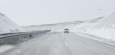 Meteoroloji il il uyardı: Kar, sağanak ve &ccedil;ığ tehlikesi