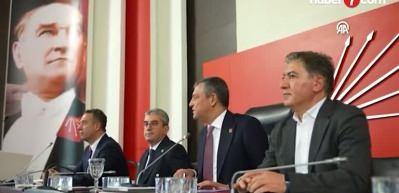 &Ouml;zg&uuml;r &Ouml;zel&rsquo;in Bakan ziyaretlerine tepki g&ouml;sterdiği iddia edildi