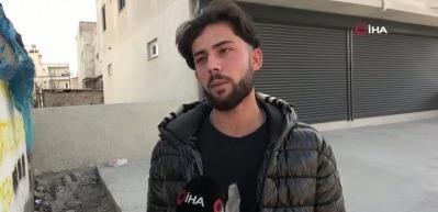 Adana'da bebeği ve babasını yangından kurtaran gen&ccedil;: Baba az kalsın aşağı atıyordu