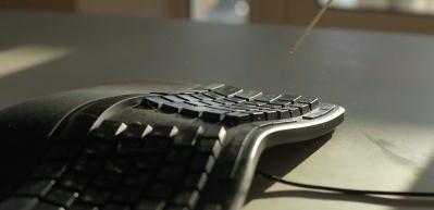 Beyaz yakalıların sessiz d&uuml;şmanı: Ofis tozları solunum sağlığını bozuyor!