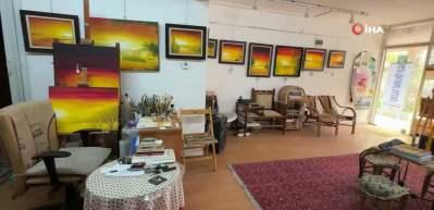 Bir bisk&uuml;vi kutusuyla başladı, 15 bine yakın par&ccedil;adan oluşan etnografya koleksiyonuna d&ouml;n&uuml;şt&uuml;