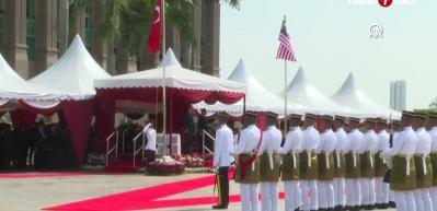 Cumhurbaşkanı Erdoğan, Malezya Başbakanı İbrahim ile telefonda g&ouml;r&uuml;şt&uuml;