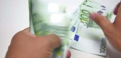Dolar ve Euro g&uuml;ne nasıl başladı?