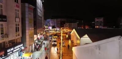 Esenler&rsquo;de Ramazan coşkusu: Meydanlar doldu, sofralar paylaşıldı, gelenekler yaşatılıyor