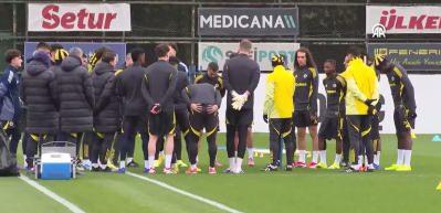 Fenerbah&ccedil;e, Samsunspor&rsquo;u ağırlıyor