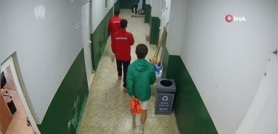 Ma&ccedil; &ouml;ncesi ortalık karıştı: Futbolcular kramponlarla darbedildi