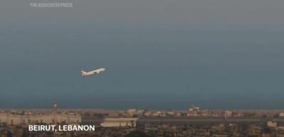 İsrail hava saldırısı ger&ccedil;ekleştiği sırada havalanan u&ccedil;ak y&uuml;rekleri ağza getrdi