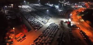 Y&uuml;zlerce sıfır ara&ccedil; limana b&ouml;yle yığıldı: İkinci el piyasasında hesaplar değişecek