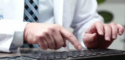 12 Mart D&uuml;nya B&ouml;brek G&uuml;n&uuml;&rsquo;nde uzmandan alarm: &Ccedil;ocuklarda b&ouml;brek hastalığının ilk sinyali ateş