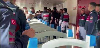 İBB'ye y&ouml;nelik 'yolsuzluk' davasında avukatlar ile adliye personeli arasında gerginlik &ccedil;ıktı