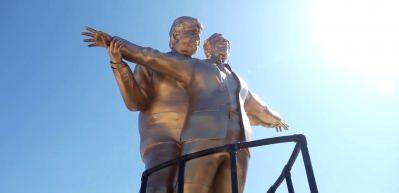 Anonim sanat&ccedil;ıdan Trump ve k&uuml;resel sapık Epstein&rsquo;a g&ouml;nderme