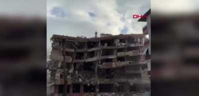 Avcılar&rsquo;da kentsel d&ouml;n&uuml;ş&uuml;m sırasında 5 katlı bina &ccedil;&ouml;kt&uuml;