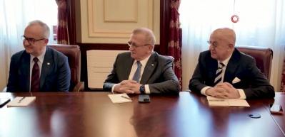 Bakan G&uuml;rlek a&ccedil;ıkladı! Hakimlere 10 yıl şartı