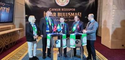 Bakanlar Memişoğlu ve G&uuml;rlek, &Ccedil;aykur Rizespor Kul&uuml;b&uuml;'n&uuml;n iftar programına katıldı