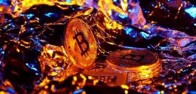 Bitcoin 72 bin doları ge&ccedil;ti: 75 bin seviyesinde 3 milyar dolarlık risk