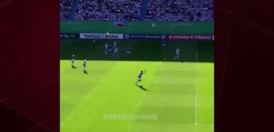 Fenerbah&ccedil;e&rsquo;nin g&uuml;ndeminde Fisnik Asllani var