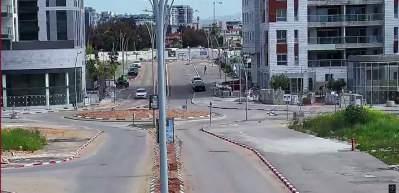 İsrail'e d&uuml;şen İran f&uuml;zesi kameralara yansıdı