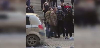 Kocaeli&rsquo;de adliye &ouml;n&uuml;nde cinsel istismar vakası cinayetle sonu&ccedil;landı