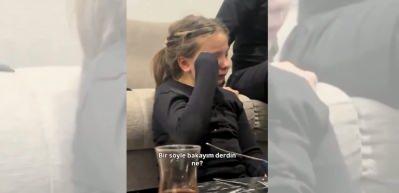 Minik kızın toplu taşıma tepkisi sosyal medyada dikkat &ccedil;ekti!