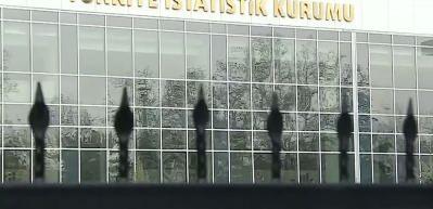 T&uuml;rkiye&rsquo;de yaşlı n&uuml;fus artışı s&uuml;r&uuml;yor: T&Uuml;İK verileri paylaştı