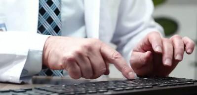 Uzman isim a&ccedil;ıkladı: &Ccedil;ocuklarda b&ouml;brek hastalığı belirlileri neler?