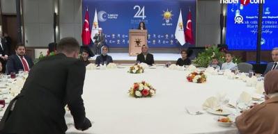 AK Parti Genel Başkan Yardımcısı Kaya, "&Ccedil;ocuk G&uuml;lerse D&uuml;nya G&uuml;ler İftar Programı"nda konuştu