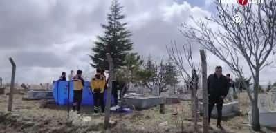 Aksaray'da bir kişi boşanma aşamasındaki karısını &ouml;ld&uuml;rd&uuml;, baldızını yaraladı