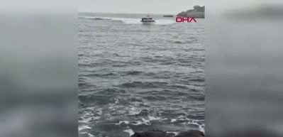 Denizde hareketsiz halde bulunan kadın hastaneye kaldırıldı