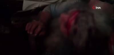 Fatih&rsquo;te &ccedil;&ouml;ken binanın altında kalanların &ccedil;ıkarılma anı kamerada