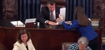 Senato engeli yok: Trump&rsquo;ın İran saldırıları &ouml;n&uuml;ndeki tasarı rafa kalktı