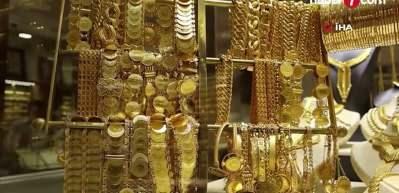 Altın d&uuml;ş&uuml;şte: gram fiyatı geriledi