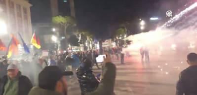 Arnavutluk&rsquo;ta h&uuml;k&uuml;met karşıtı protestolar şiddetlendi