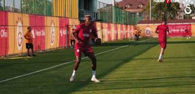 Barcelona&rsquo;dan Osimhen hamlesi! 150 milyon euroluk dev yarış kızışıyor