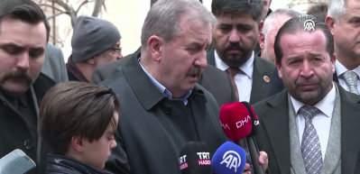 BBP lideri Mustafa Destici, Muhsin Yazıcıoğlu'nu şehadetinin 17.yılında ziyaret etti