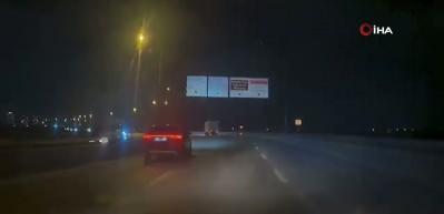 Bursa'da s&uuml;ratli motosiklet yolda savrularak d&uuml;şt&uuml;, o anlar ara&ccedil; kamerasına yansıdı