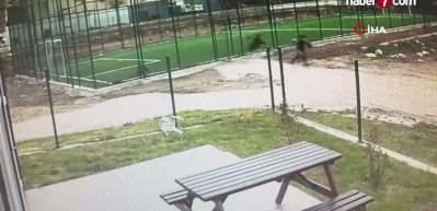 Edirne'de &ccedil;ocuk parkında silahlı dehşet kamerada