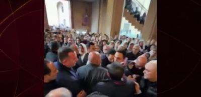 Ermenistan Başbakanına kilisede saldırı girişimi oldu