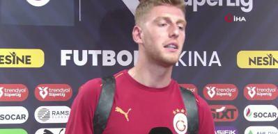 Galatasaray tarafta grubu  ultrAslan'dan Fenerbah&ccedil;e kaptanı Mert Hakan'a destek a&ccedil;ıklaması