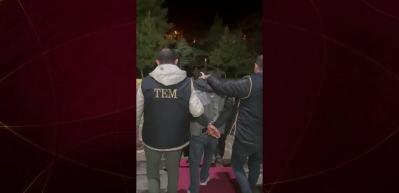 Nevruz etkinliğinde ter&ouml;r &ouml;rg&uuml;t&uuml;yle ilişkilendirilen pankart a&ccedil;an 6 ş&uuml;pheli g&ouml;zaltına alındı