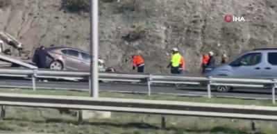 Ankara Kuzey &Ccedil;evre Yolu'nda iki aracın karıştığı kazada 5 kişi hayatını kaybetti