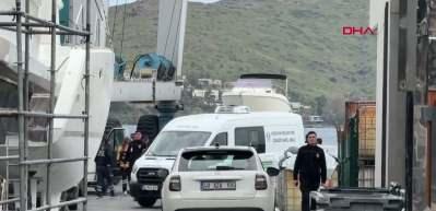 Bodrum a&ccedil;ıklarında g&ouml;&ccedil;men teknesi battı: 11 &ouml;l&uuml;
