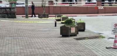 &Ccedil;evre Şehircilik M&uuml;d&uuml;rl&uuml;ğ&uuml; &ouml;n&uuml;nde bomba paniği