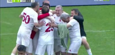 Gen&ccedil;lik ve Spor Bakanı Osman Aşkın Bak'ın gol&uuml;