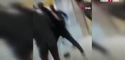 Hastane değil sanki boks ringi: Acil serviste tekme tokat birbirlerine girdiler
