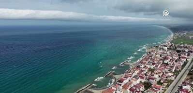 Karadeniz'de nadir g&ouml;r&uuml;len rulo bulutu g&ouml;renler g&ouml;zlerine inanamadı