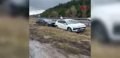 Bolu'da yağmur felaket getirdi: Zincirleme kazada 6 yaralı var