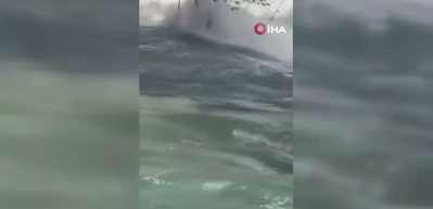 Tarsus'ta kayıp gen&ccedil; akıntıya b&ouml;yle kapıldı: Son g&ouml;r&uuml;nt&uuml;leri ortaya &ccedil;ıktı