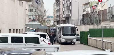Eski Nil&uuml;fer Belediye Başkanı Erdem'in r&uuml;şvetten aldığı taşınmazları sevgilisinin &uuml;zerine yaptığı iddia edildi