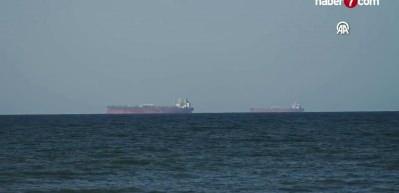 İran basını: İsrail&rsquo;in L&uuml;bnan'a saldırması nedeniyle H&uuml;rm&uuml;z Boğazı'ndan ge&ccedil;işler durduruldu