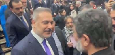 Kurtlar Vadisi'nde &lsquo;Erdal K&ouml;m&uuml;rc&uuml;&rsquo; karakteriyle tanınan &uuml;nl&uuml; oyuncu Sefa Zengin AK Parti Grup Toplantısı'na katıldı
